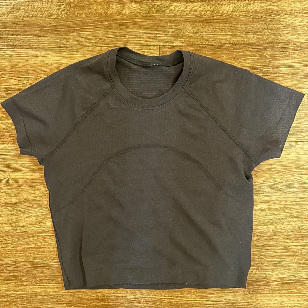 Swiftly Tech Cropped Short-Sleeve Shirt 2.0